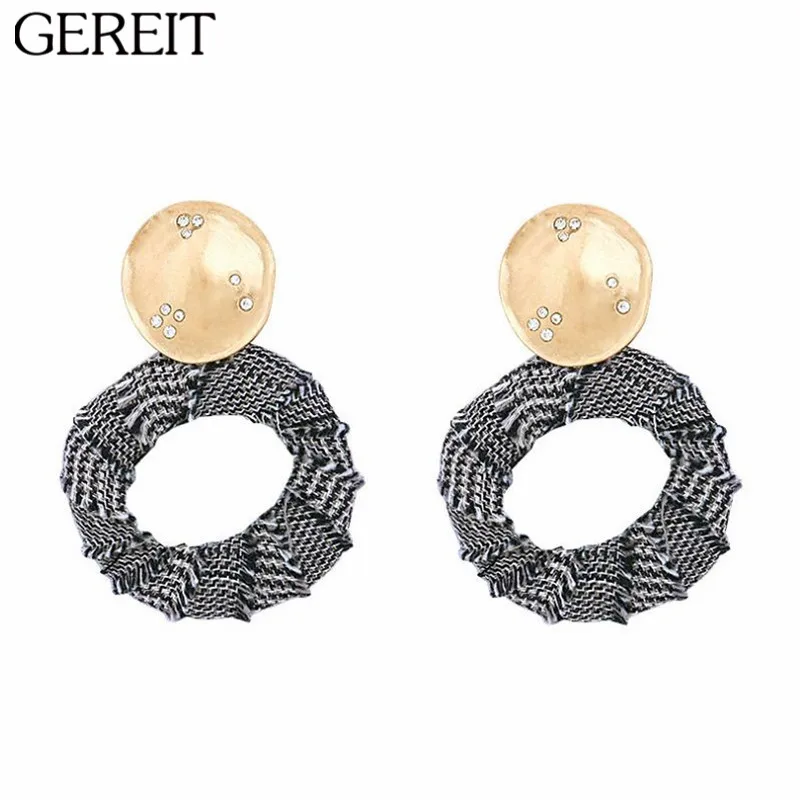 New Personality Temperament Black White Houndstooth Plaid Stripes Cloth Gold Earrings Distorted Wafer Hollow Big Circle Earrings
New Personality Temperament Black White Houndstooth Plaid Stripes Cloth Gold Earrings Distorted Wafer Hollow Big Circle Earrings