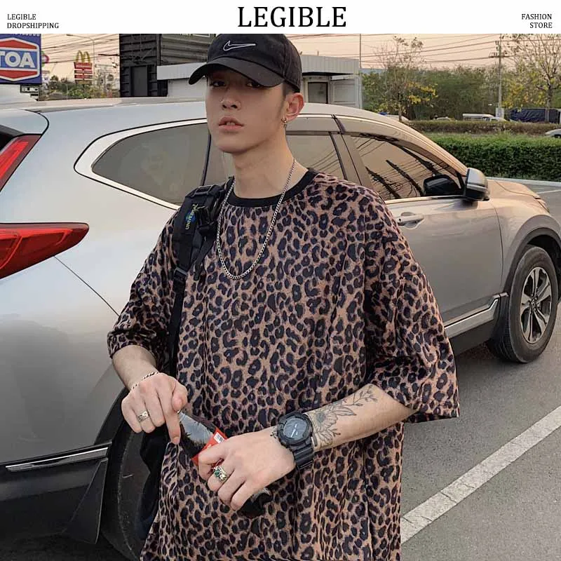 LEGIBLE Hip Hop Leopard T-Shirts Men Harajuku Streetwear 2019 Mens Loose Casual Short Sleeve Tops Tees Male Oversize
LEGIBLE Hip Hop Leopard T-Shirts Men Harajuku Streetwear 2019 Mens Loose Casual Short Sleeve Tops Tees Male Oversize