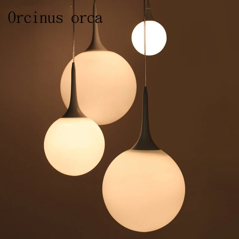 Modern minimalist creative personalit glass chandeliers living room bedroom lights single head Restaurant Chandelier
Modern minimalist creative personalit glass chandeliers living room bedroom lights single head Restaurant Chandelier