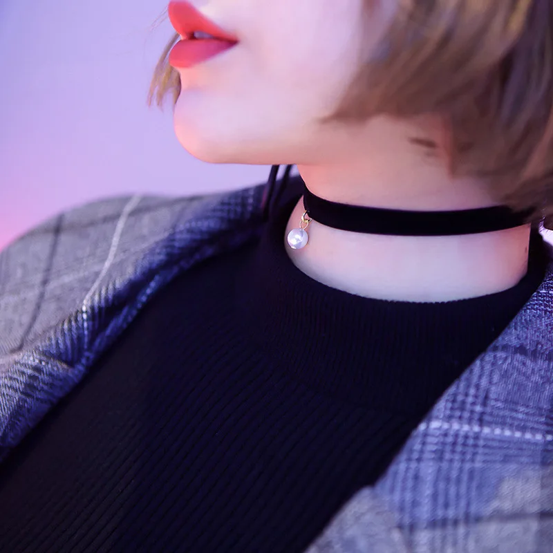 2018 Fashion Simple Vintage Velvet Rope Simulated Pearl Pendant Short Choker Necklace for Women Party Statement Jewelry Gift
2018 Fashion Simple Vintage Velvet Rope Simulated Pearl Pendant Short Choker Necklace for Women Party Statement Jewelry Gift