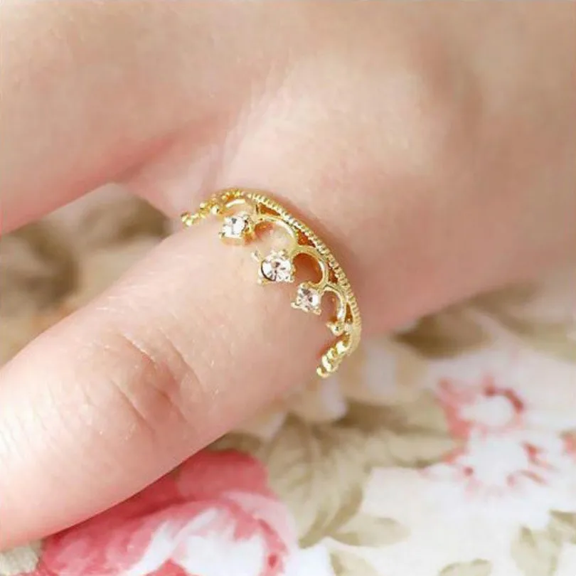 2018 Ring Anillos Jewelry New Fashion Hot Crown Ring Sparkling Elegant Choke Mouth Small Pepper With The Section Of Lori Flash
2018 Ring Anillos Jewelry New Fashion Hot Crown Ring Sparkling Elegant Choke Mouth Small Pepper With The Section Of Lori Flash