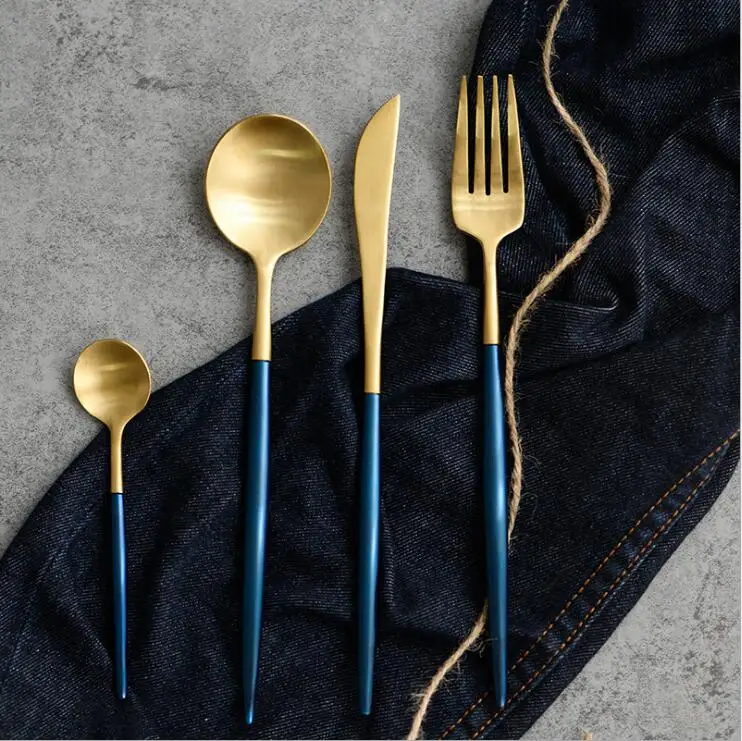 Hight quanlity 4Pcs/Lot Cutlery Set 18/10 Stainless Steel Flatware Set Fork Knife Spoons Sliverware Set Wedding Tableware
Hight quanlity 4Pcs/Lot Cutlery Set 18/10 Stainless Steel Flatware Set Fork Knife Spoons Sliverware Set Wedding Tableware