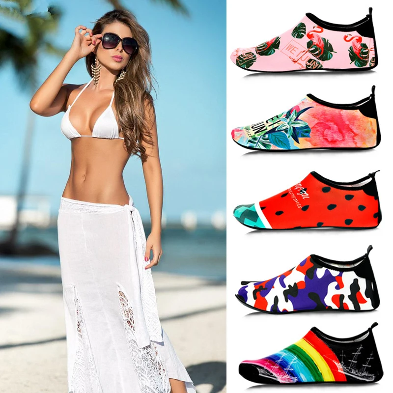 Parent-child men and women beach shoes home shoes yoga dance upstream shoes socks snorkeling swimming quick-drying lazy slippers
Parent-child men and women beach shoes home shoes yoga dance upstream shoes socks snorkeling swimming quick-drying lazy slippers