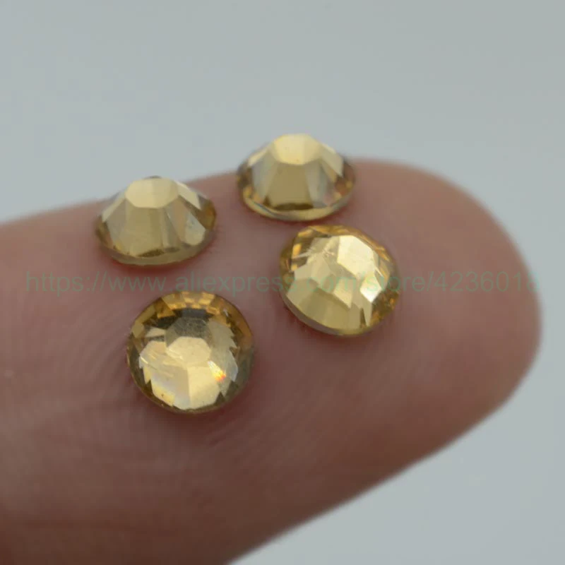 900PCS About 4mm Resin Flat Back Plastic Rhinestones for Scrapbook Card Handmade Crafts Decorations Accessory (Non hotfix)
900PCS About 4mm Resin Flat Back Plastic Rhinestones for Scrapbook Card Handmade Crafts Decorations Accessory (Non hotfix)