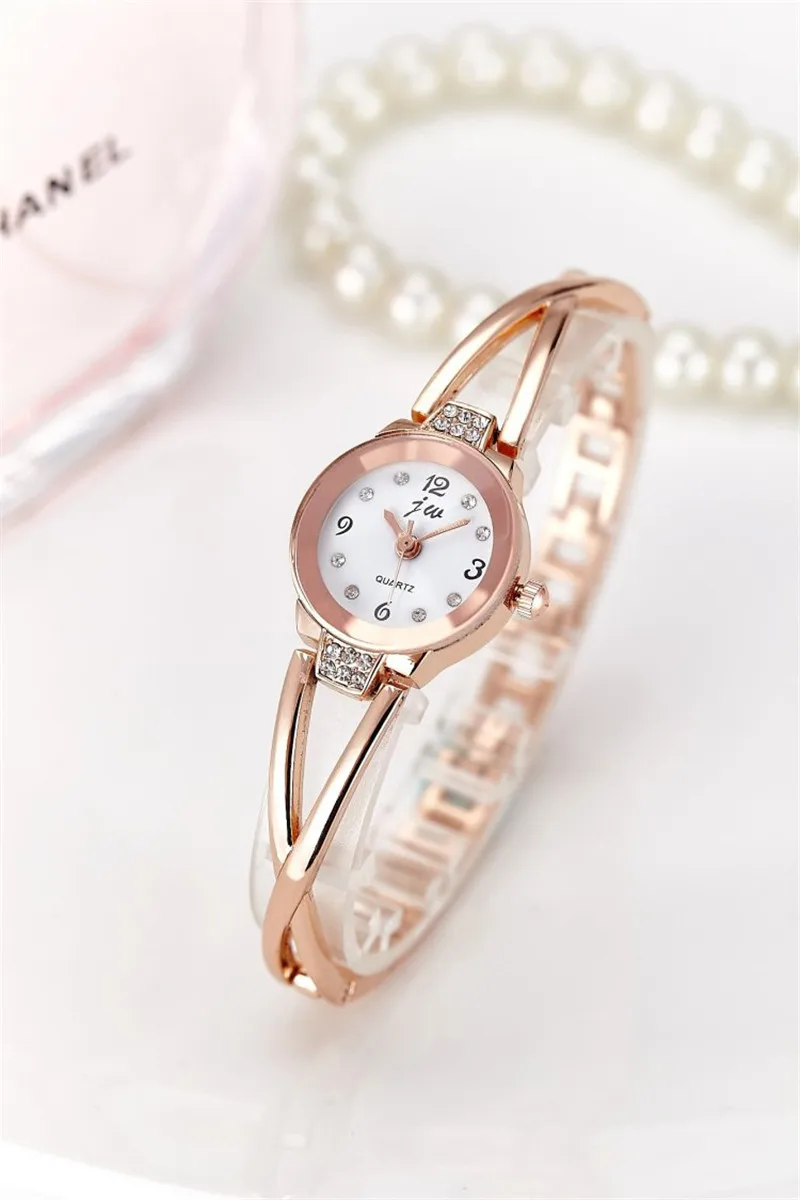 New Fashion 2017 Luxury Rhinestone Watches Women Stainless Steel Quartz Bracelet Watch Ladies Dress Watches Gold Clock relogios
New Fashion 2017 Luxury Rhinestone Watches Women Stainless Steel Quartz Bracelet Watch Ladies Dress Watches Gold Clock relogios
