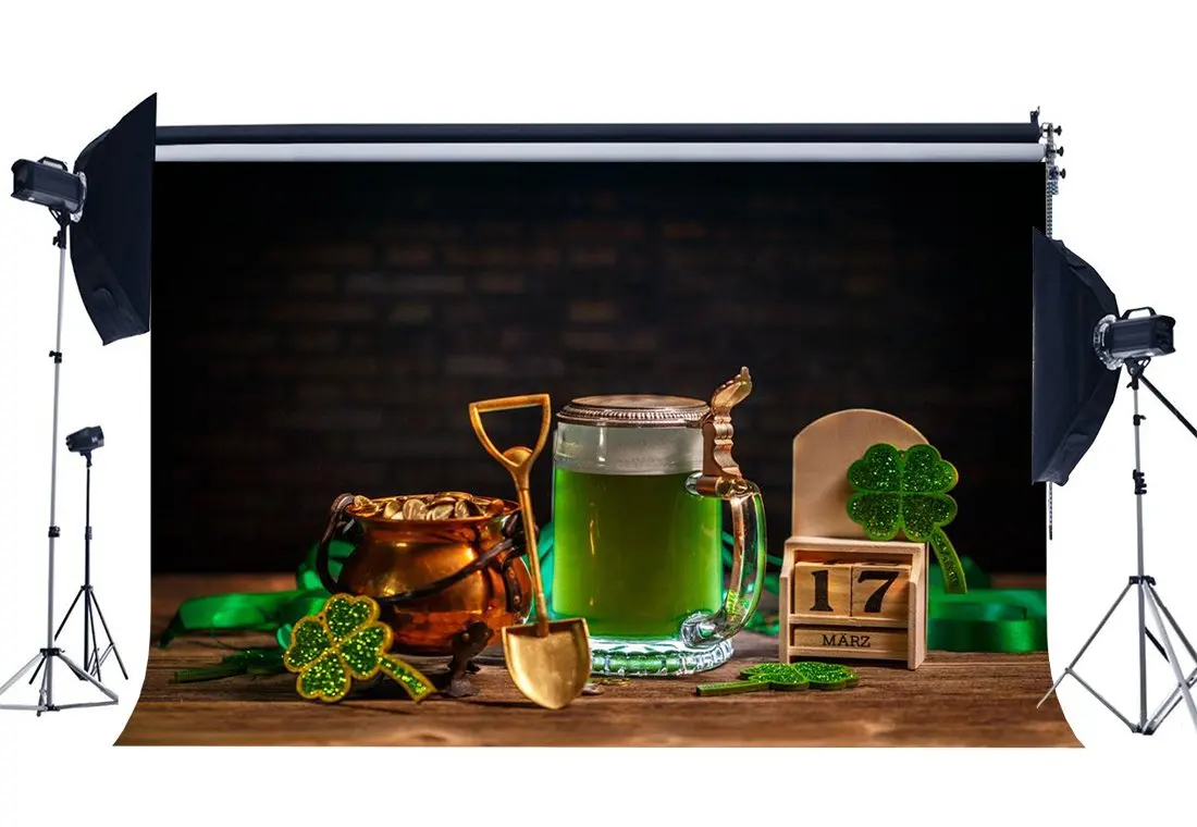 

Happy St.Patrick's Day Backdrop Lucky Irish Shamrock Green Four-leaf Clover Leprechaun's Pot Background