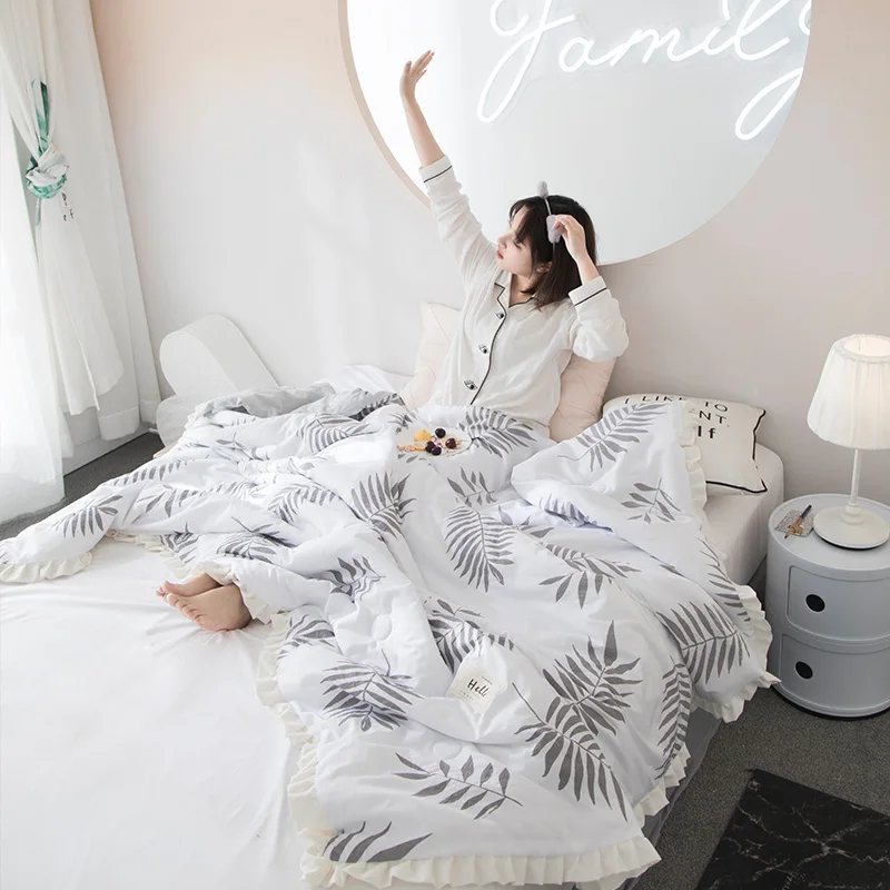 Simple Summer thin soft cartoon warm LUXURY summer QUILT DOUBLE SUPER baby Blanket Queen King Size healthy Bed quilt white quilt
Simple Summer thin soft cartoon warm LUXURY summer QUILT DOUBLE SUPER baby Blanket Queen King Size healthy Bed quilt white quilt