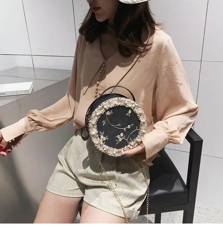 2019 Fashion Round Lace Women Summer Bag Pu Leather Circular Pink Flower Shoulder Bags Pearl Handbags Crossbody Bags for Women
2019 Fashion Round Lace Women Summer Bag Pu Leather Circular Pink Flower Shoulder Bags Pearl Handbags Crossbody Bags for Women