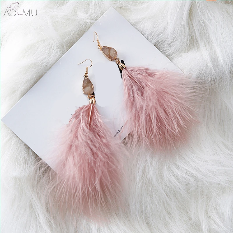 AOMU Pink Quartz Stone Feather Long Drop Earrings for Women Holiday Beach Statement Feather Tassel Earrings Fashion Jewelry
AOMU Pink Quartz Stone Feather Long Drop Earrings for Women Holiday Beach Statement Feather Tassel Earrings Fashion Jewelry