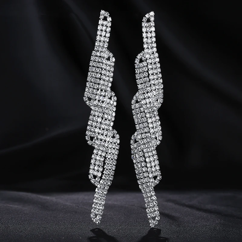 YIZILI Fashion Trend Personality Long Earrings For Women Pendant Geometric Tassel Earrings Drop Jewelry Wedding Luxury Gift E012
YIZILI Fashion Trend Personality Long Earrings For Women Pendant Geometric Tassel Earrings Drop Jewelry Wedding Luxury Gift E012