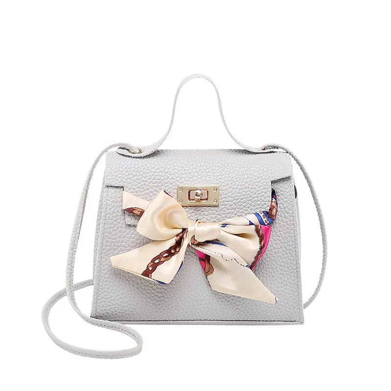European Casual flap bag Messenger Bag Women Handbag Female Shoulder Party Handbags Ladies Luxury Bags Bags for Women
European Casual flap bag Messenger Bag Women Handbag Female Shoulder Party Handbags Ladies Luxury Bags Bags for Women
