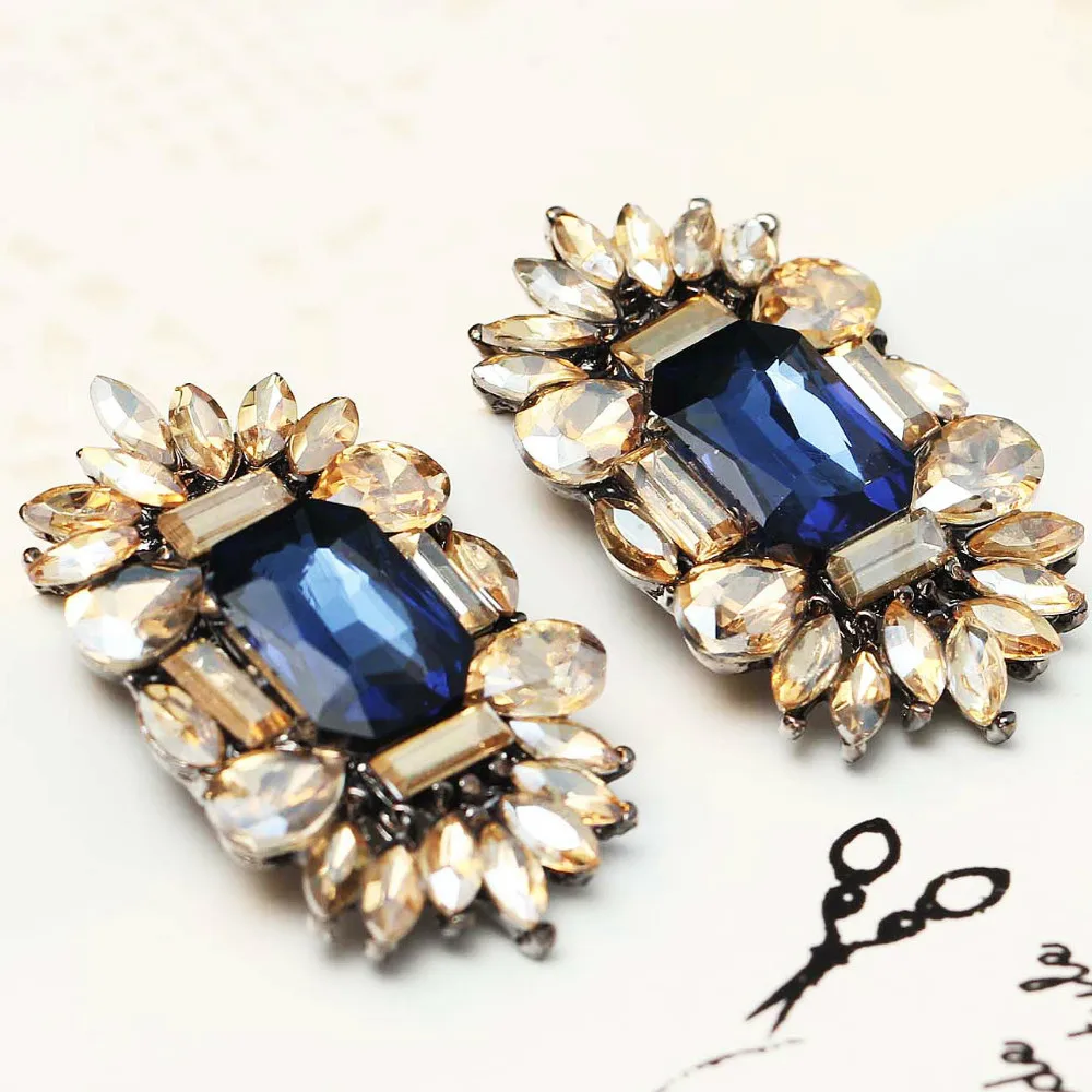 2 color fashion earrings New arrival brand sweet metal with gems bees crystal earring for women girls
2 color fashion earrings New arrival brand sweet metal with gems bees crystal earring for women girls