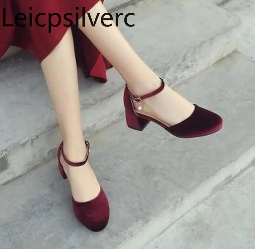 Pumps Spring and autumn new style Flock Round head Shallow mouth Buckle Thick heel mid heel Women's single shoe plus size 32-46
Pumps Spring and autumn new style Flock Round head Shallow mouth Buckle Thick heel mid heel Women's single shoe plus size 32-46