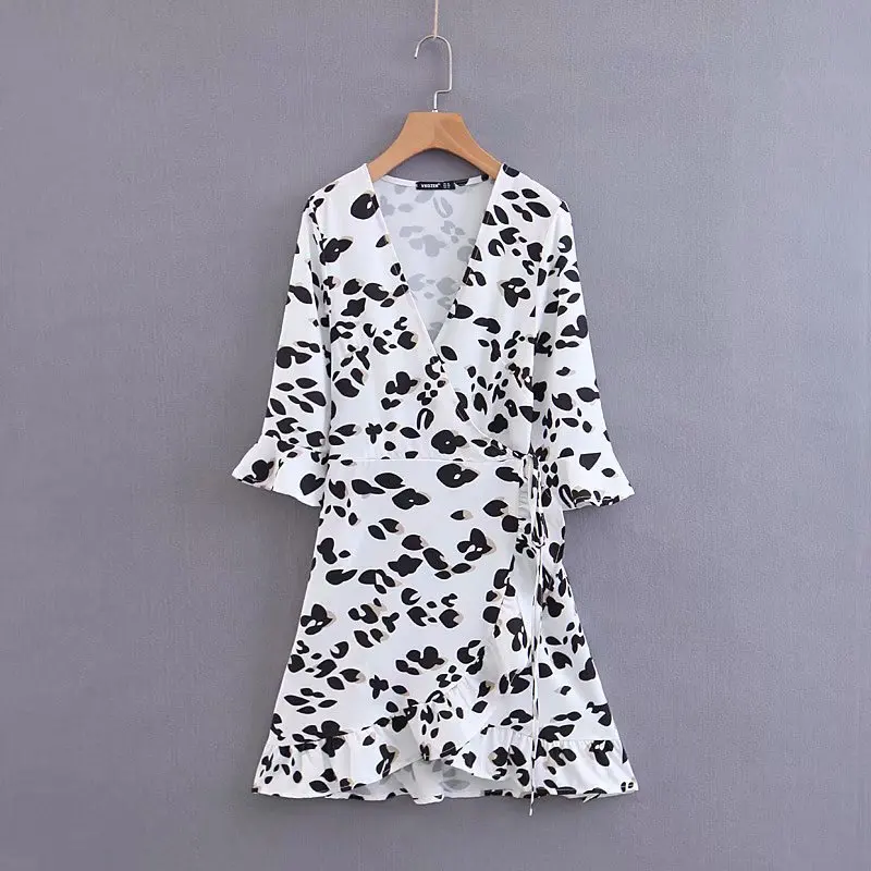 2019 new women vintage ruffles printing wrapped dress female butterfly sleeve lace up vestidos chic v neck casual dresses DS1929
2019 new women vintage ruffles printing wrapped dress female butterfly sleeve lace up vestidos chic v neck casual dresses DS1929