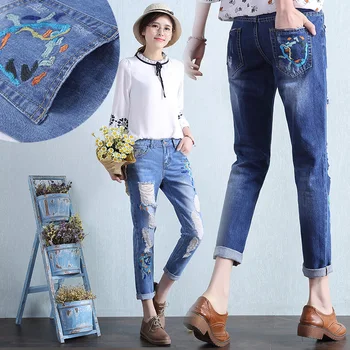 32 plus big size denim jeans panty women spring autumn 2017 feminina embroidery loose hole denim pants female A3071
32 plus big size denim jeans panty women spring autumn 2017 feminina embroidery loose hole denim pants female A3071