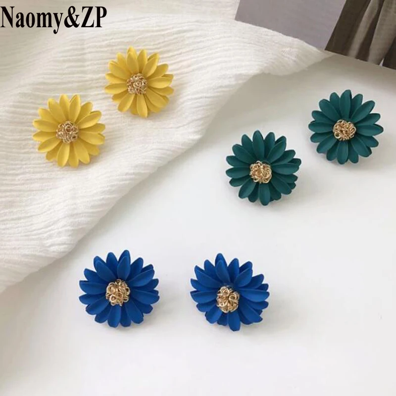 Naomy&ZP Flower Stud Earrings For Women Summer Boho Trendy Korean Wedding Earrings Accessories Fashion Jewelry Wholesale 2018
Naomy&ZP Flower Stud Earrings For Women Summer Boho Trendy Korean Wedding Earrings Accessories Fashion Jewelry Wholesale 2018