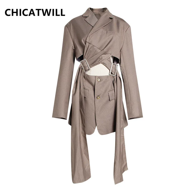 Runway Designer Sexy Buckle Cutout Women Plaid Long Blazer Faux Two Pieces Tops Office Lady Blazer Suits England Autumn 2019
Runway Designer Sexy Buckle Cutout Women Plaid Long Blazer Faux Two Pieces Tops Office Lady Blazer Suits England Autumn 2019