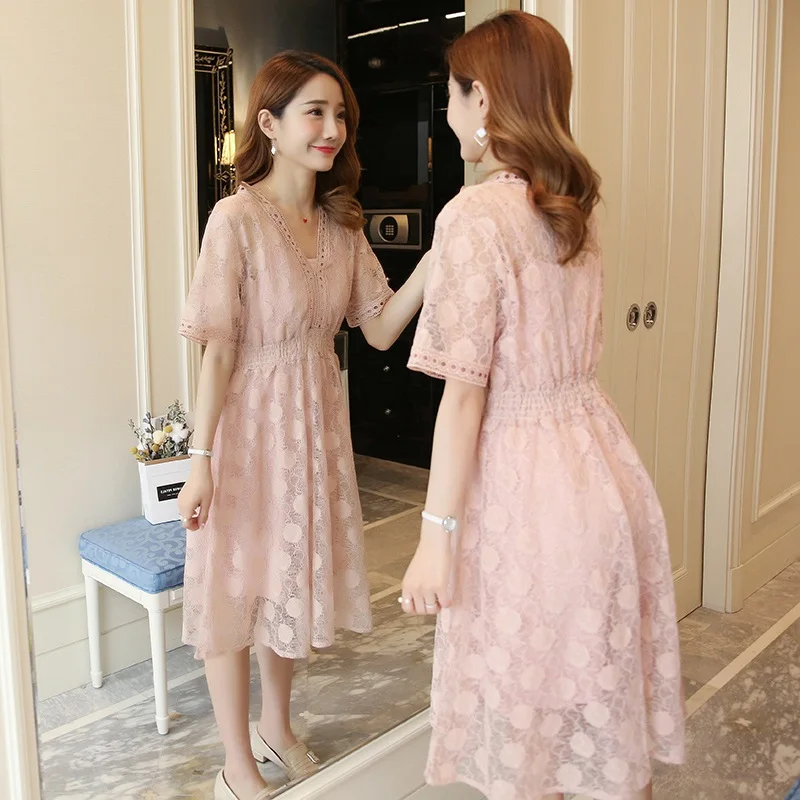 2019 summer new maternity dress fashion V-neck lace waist covered belly elegant maternity dress Korean version of the pregnancy
2019 summer new maternity dress fashion V-neck lace waist covered belly elegant maternity dress Korean version of the pregnancy