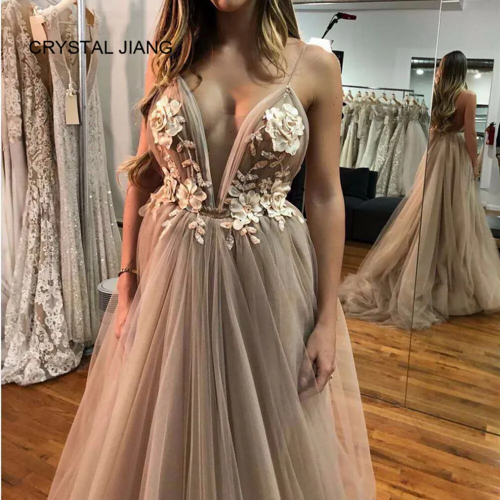 Gorgeous 2018 Sexy Sheer V Neck Handmade Flowers Custom made A Line Robe de soiree Formal Dress Women Elegant Vestido de fiesta
Gorgeous 2018 Sexy Sheer V Neck Handmade Flowers Custom made A Line Robe de soiree Formal Dress Women Elegant Vestido de fiesta