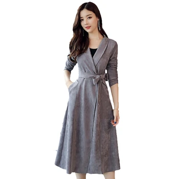 Casaco Feminino New 2020 Spring Autumn Long Trench Coat Women Belted Overcoat Slim Windbreaker Fake Suede Coat Female XH1113
Casaco Feminino New 2020 Spring Autumn Long Trench Coat Women Belted Overcoat Slim Windbreaker Fake Suede Coat Female XH1113
