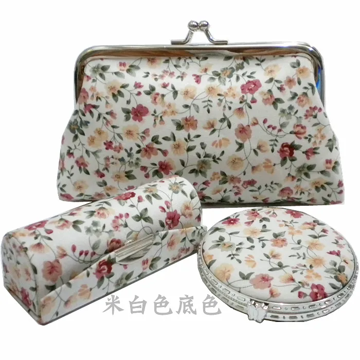 Fashion Pretty Party Favor Women Gifts Silk Brocade Empty Lipstick Storage Tubes, Mirror and Coin Purse Sets (1set = 3 pcs)
Fashion Pretty Party Favor Women Gifts Silk Brocade Empty Lipstick Storage Tubes, Mirror and Coin Purse Sets (1set = 3 pcs)