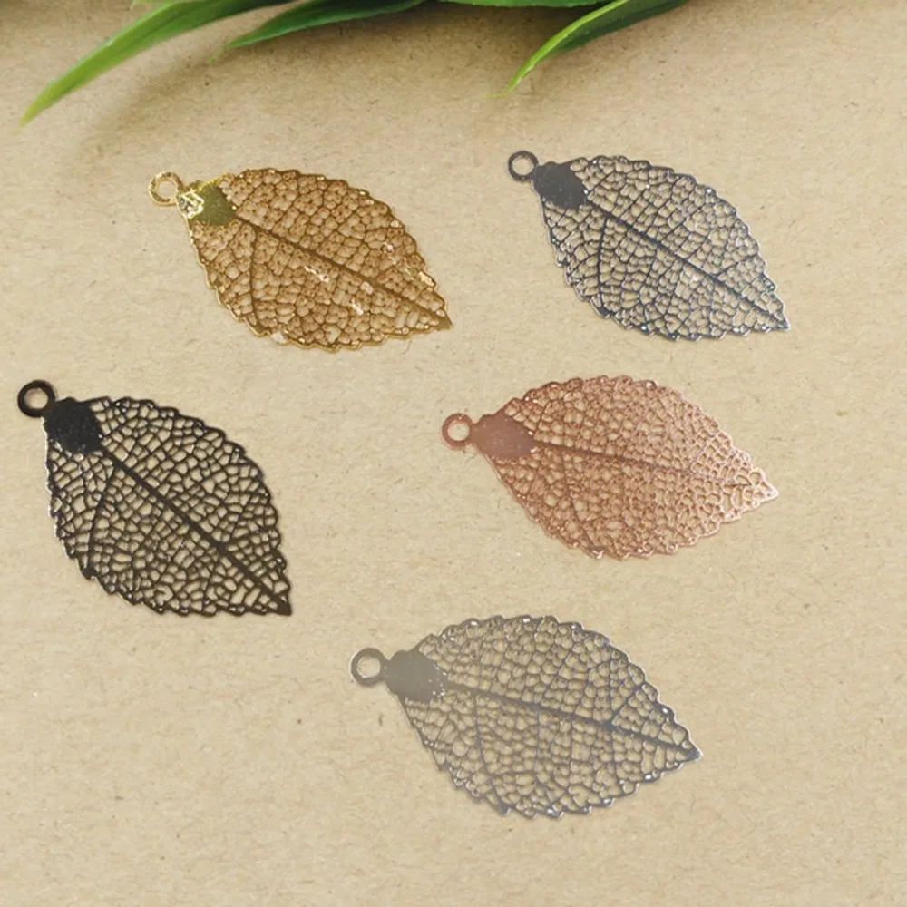 50pcs/lot 35*19mm Filigree Gold Leaf Big Charms Brass Pendant DIY Earring Jewelry Findings Fermoirs Pour Fabrication Bijoux
50pcs/lot 35*19mm Filigree Gold Leaf Big Charms Brass Pendant DIY Earring Jewelry Findings Fermoirs Pour Fabrication Bijoux