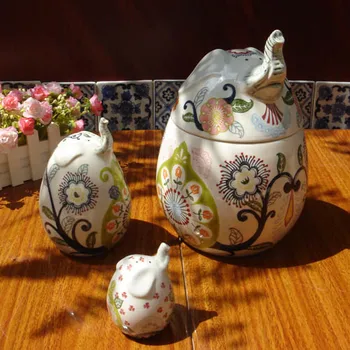 Continental European countryside style ceramic elephant animal ornaments piggy bank storage tank Home Furnishing display
Continental European countryside style ceramic elephant animal ornaments piggy bank storage tank Home Furnishing display