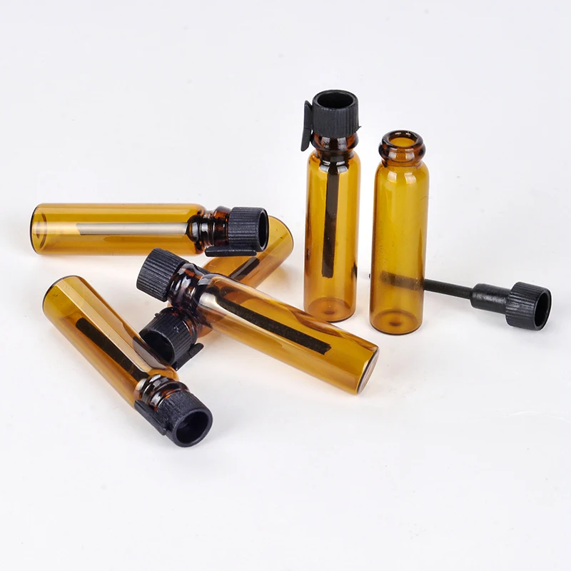 20Pieces/Lot 1ML Portable Refillable Brown Glass Perfume Bottle With Black Cap&Empty Essential Oils Trial Pack Tube For Travele
20Pieces/Lot 1ML Portable Refillable Brown Glass Perfume Bottle With Black Cap&Empty Essential Oils Trial Pack Tube For Travele