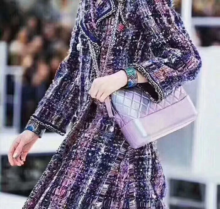 free shipping Stray package 2018 new silver iridescence purple leather shoes, chain bucket bag single shoulder bag
free shipping Stray package 2018 new silver iridescence purple leather shoes, chain bucket bag single shoulder bag