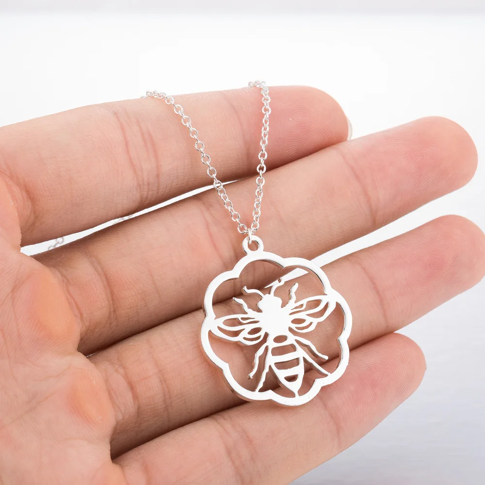Cute Wild Animal Origami Bee Stainless Steel Necklace & Pendants Honey Bee Accessories Everyday Jewelry Flower Necklace Gifts
Cute Wild Animal Origami Bee Stainless Steel Necklace & Pendants Honey Bee Accessories Everyday Jewelry Flower Necklace Gifts