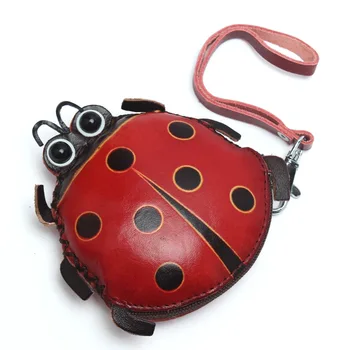 Leather HandmadewalletPlanted Leather Animals Coin Purse Cartoon Ladybugs Coin Bag Holding A Woman Package Card Package
Leather HandmadewalletPlanted Leather Animals Coin Purse Cartoon Ladybugs Coin Bag Holding A Woman Package Card Package