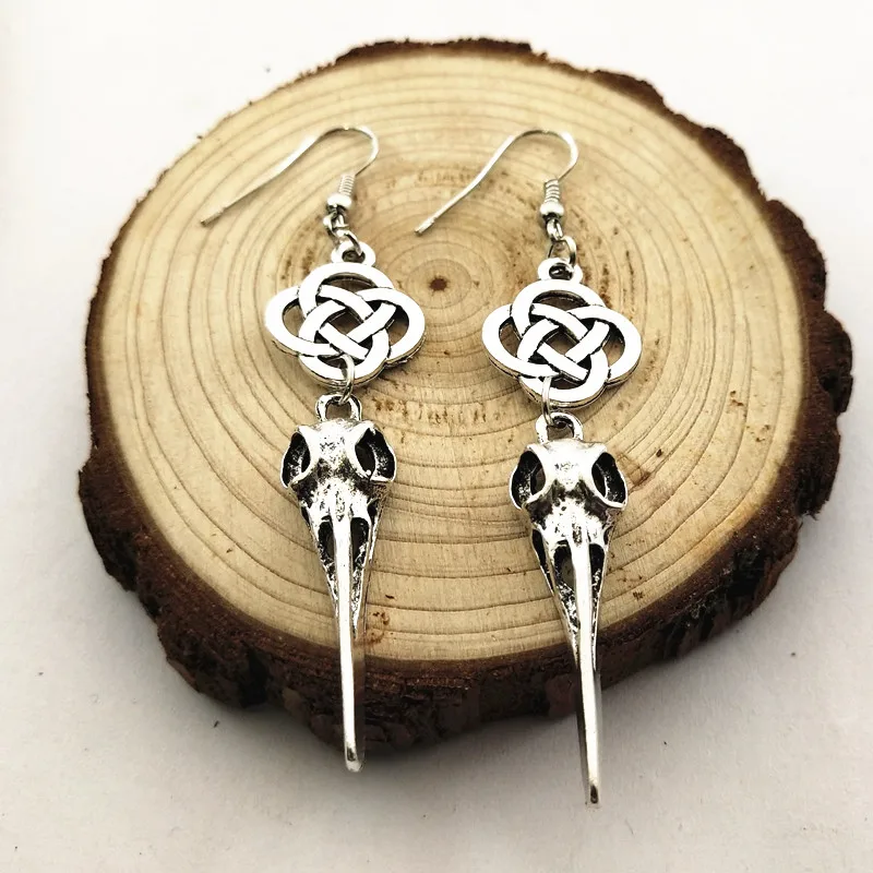 1pair Nordic Viking Compass Rune Skull Skeleton Beak Dangle Earrings With Scottish Irish Knot Drop Earring Vintage Goth Jewelry
1pair Nordic Viking Compass Rune Skull Skeleton Beak Dangle Earrings With Scottish Irish Knot Drop Earring Vintage Goth Jewelry