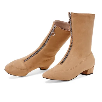 British wind street snap joker for women's shoes in the winter of 2018 square head low heel boots in the 33-43 code 181123
British wind street snap joker for women's shoes in the winter of 2018 square head low heel boots in the 33-43 code 181123