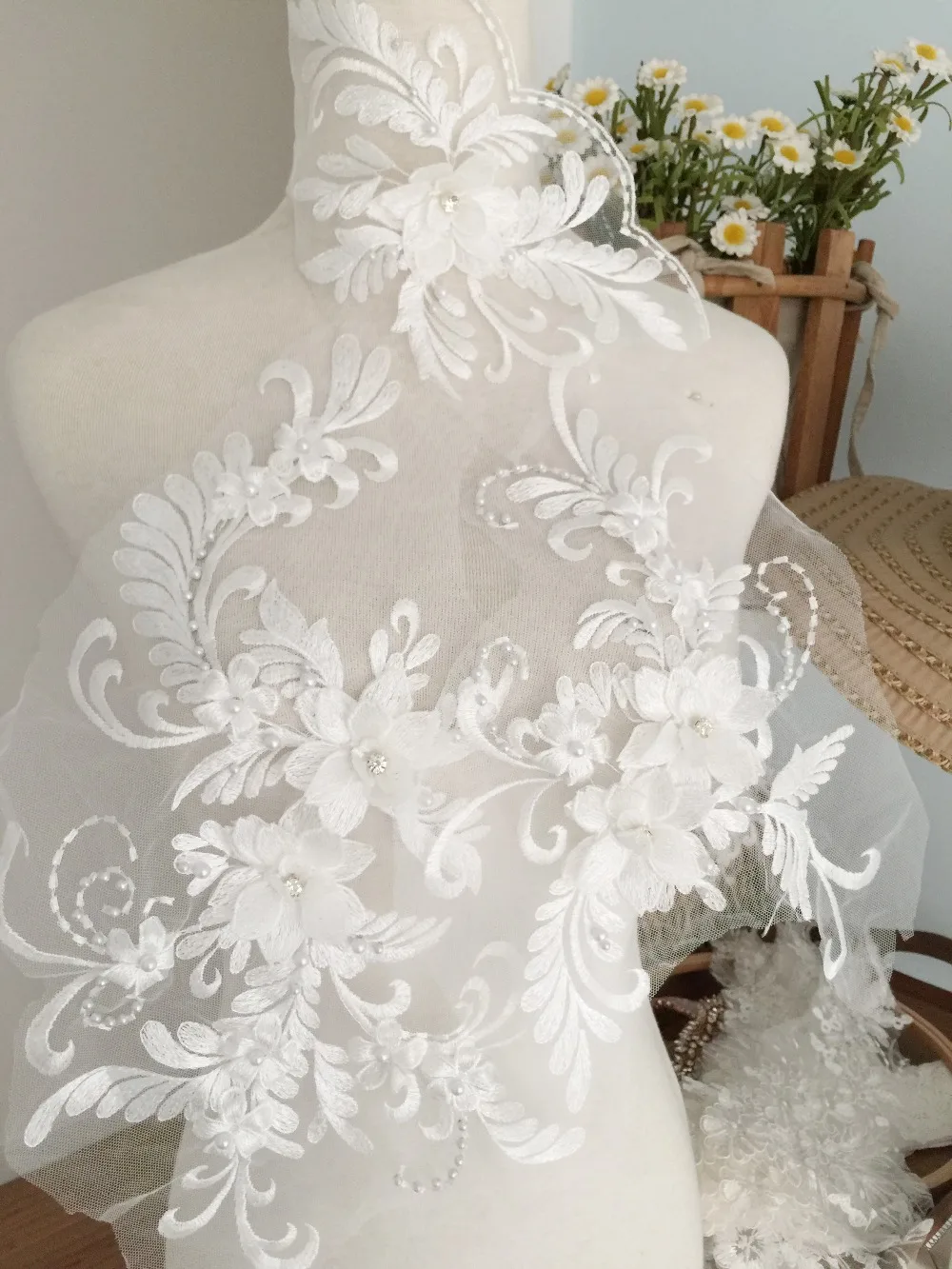 2 sets 3D pearl and rhinestone beaded lace applique set in off white, wedding gown bridal dress dance costumes bodice applique
2 sets 3D pearl and rhinestone beaded lace applique set in off white, wedding gown bridal dress dance costumes bodice applique