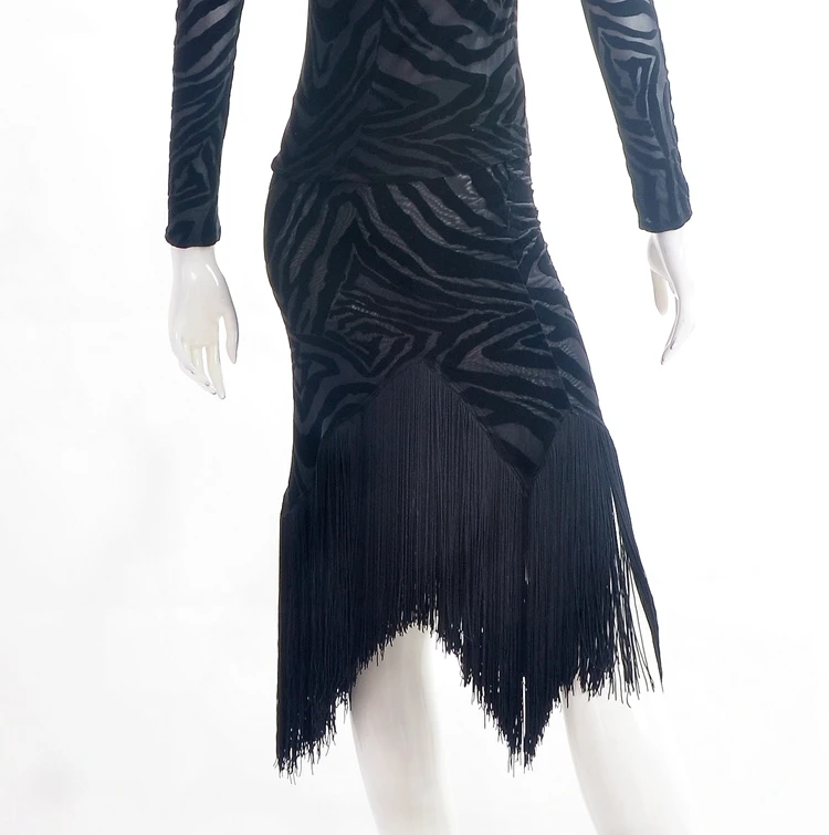 dance package hip irregular swing through the micro network encryption flocking double tassel Latin dance skirt S15053
dance package hip irregular swing through the micro network encryption flocking double tassel Latin dance skirt S15053