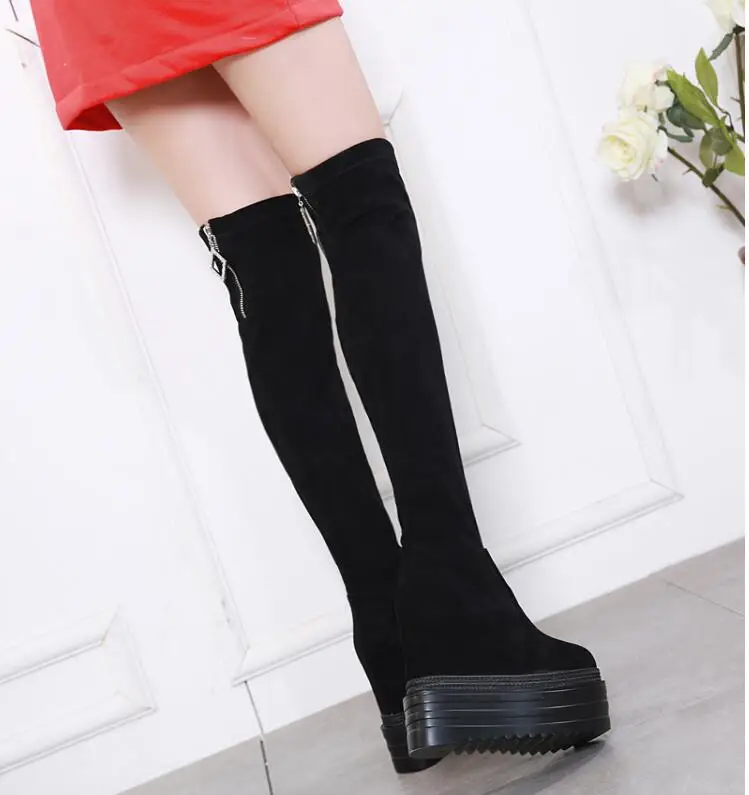 Autumn and winter new over-the-knee boots with high-heeled wedges with thick-soled high boots waterproof platform women's boots
Autumn and winter new over-the-knee boots with high-heeled wedges with thick-soled high boots waterproof platform women's boots