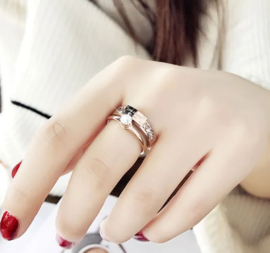 New design Top Quality Rose Gold color Titanium Steel Women Rings / Fashion Cubic Zirconia wedding Rings ,nice jewellry gift
New design Top Quality Rose Gold color Titanium Steel Women Rings / Fashion Cubic Zirconia wedding Rings ,nice jewellry gift