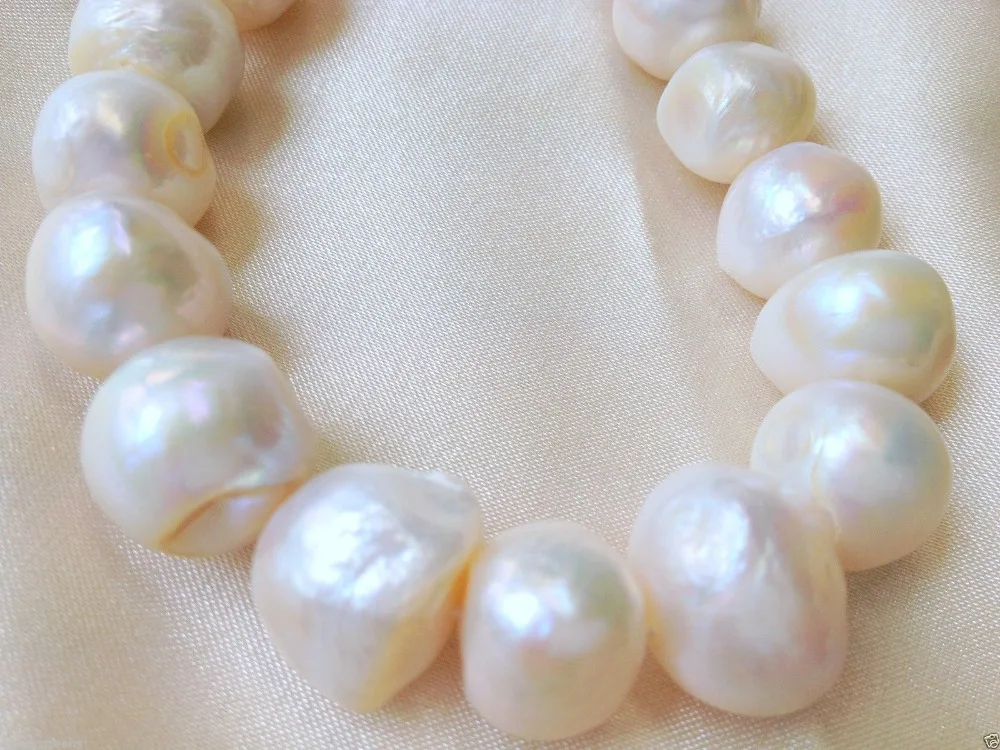 xiuli 000559 12-16mm Genuine Freshwater Pearl Cultured Loose Bead White Round Potato A+ 15''
xiuli 000559 12-16mm Genuine Freshwater Pearl Cultured Loose Bead White Round Potato A+ 15''