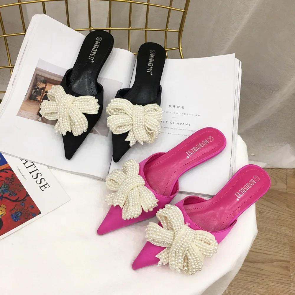 Bowknot pointed toe slippers woman flip flops summer silk shallow shoes pearl slip on flats european ladies beaded mules female
Bowknot pointed toe slippers woman flip flops summer silk shallow shoes pearl slip on flats european ladies beaded mules female
