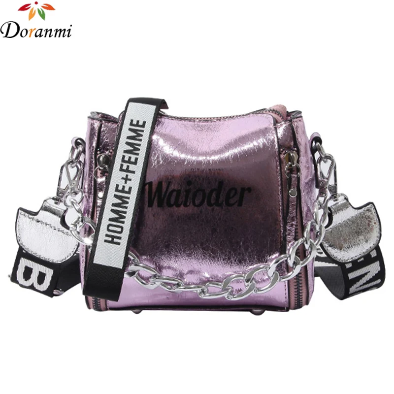 DORANMI Holographic Buck;e Flap Bags For Women 2019 Hot Fashion Letter Printed Bolsa Handbags Crossbody Shoulder Bag DJB689
DORANMI Holographic Buck;e Flap Bags For Women 2019 Hot Fashion Letter Printed Bolsa Handbags Crossbody Shoulder Bag DJB689