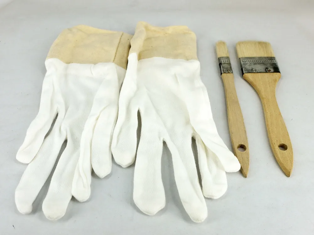 Safety white gilding gloves 100% cotton anti-static 100%,wool brush ,3 pieces/set ,3sets free shipping
Safety white gilding gloves 100% cotton anti-static 100%,wool brush ,3 pieces/set ,3sets free shipping