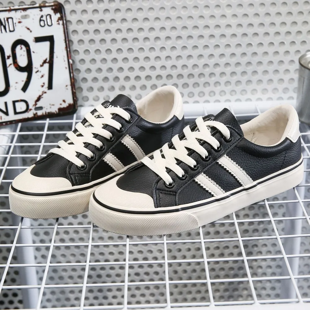 2018 autumn new fashion simple solid color casual shoes women trend comfortable versatile flat shoes.
2018 autumn new fashion simple solid color casual shoes women trend comfortable versatile flat shoes.