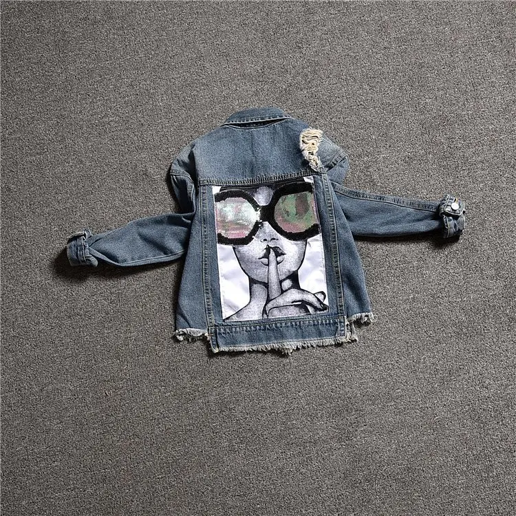 2019 spring women's fashion personality hole paillette applique short design denim outerwear
2019 spring women's fashion personality hole paillette applique short design denim outerwear