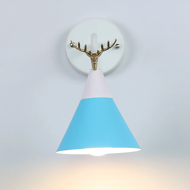 New Nordic wall lamp Bedside lamp Bedroom Modern living room Walkway Staircase Simple iron belt wall lamp LED lamp
New Nordic wall lamp Bedside lamp Bedroom Modern living room Walkway Staircase Simple iron belt wall lamp LED lamp