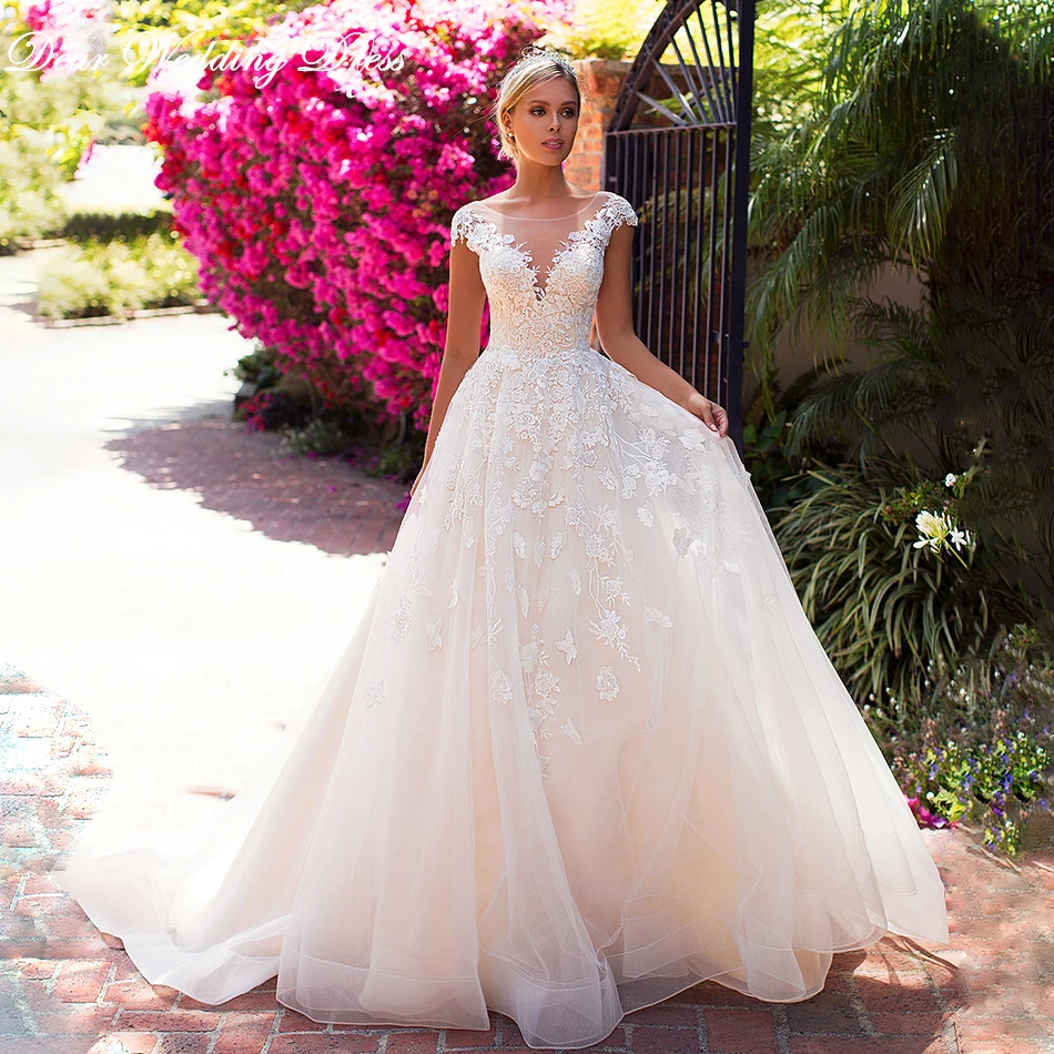 Fashion Illusion Back Boho Wedding Dress 2019 Appliques Off the Shoulder Sexy V-neckline Backless Wedding Gown Vestidos De Novia
Fashion Illusion Back Boho Wedding Dress 2019 Appliques Off the Shoulder Sexy V-neckline Backless Wedding Gown Vestidos De Novia