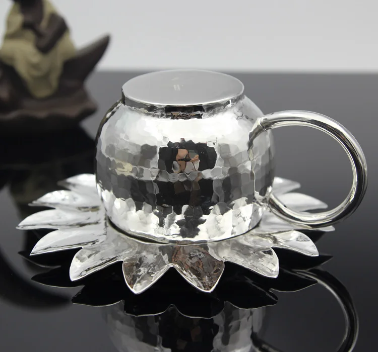 S999 sterling silver teapot Chinese Kung Fu tea set Pu'er sterling silver teapot coffee silver pot convenient office teapot
S999 sterling silver teapot Chinese Kung Fu tea set Pu'er sterling silver teapot coffee silver pot convenient office teapot