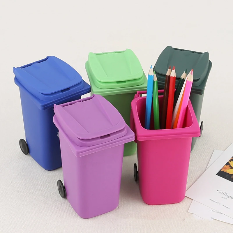 1pc Random Color Novelty Mini Bin Pen Holder Office Desk Tidy Stationery Organiser Desktop Storage Box Office Storage Accessorie
1pc Random Color Novelty Mini Bin Pen Holder Office Desk Tidy Stationery Organiser Desktop Storage Box Office Storage Accessorie