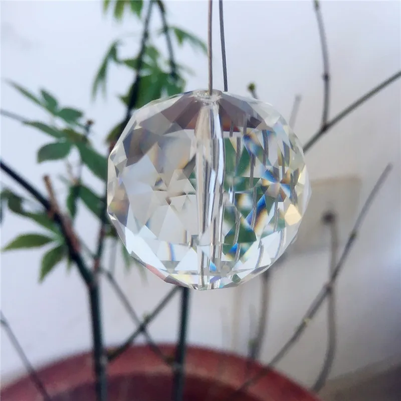 10pcs Free shipping 30mm middle holes crystal faceted ball,crystal chandelier ball parts for wedding Home ,X-MAS decor
10pcs Free shipping 30mm middle holes crystal faceted ball,crystal chandelier ball parts for wedding Home ,X-MAS decor