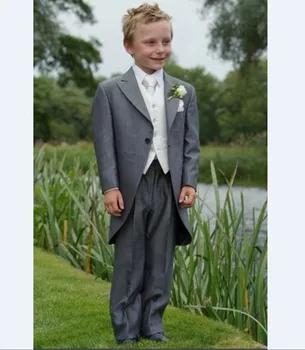 Morning Style Boy Tuxedos Peak Lapel Children Suit Grey Kid Wedding/Prom Suits ( Jacket+Vest+Pants+Bow Tie +Shirt ) NH4
Morning Style Boy Tuxedos Peak Lapel Children Suit Grey Kid Wedding/Prom Suits ( Jacket+Vest+Pants+Bow Tie +Shirt ) NH4