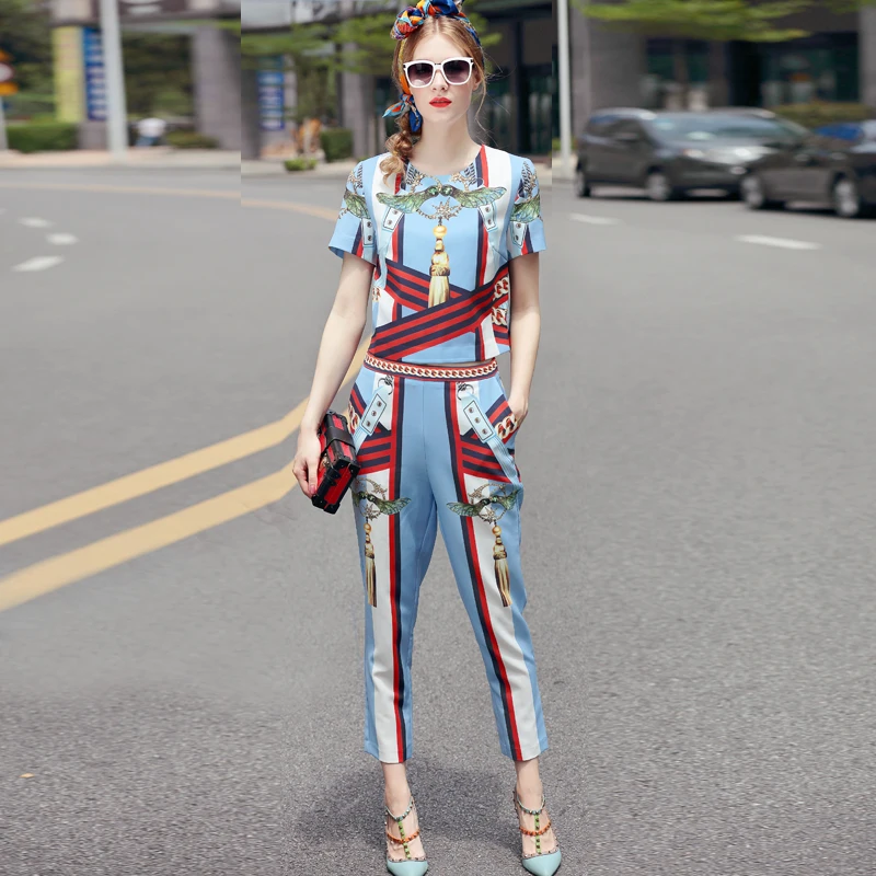 Truevoker Summer Designer Two Piece Set Women's High Quality Blue Abstract Geometry Printed Tee + Pant Suit Clothing Set
Truevoker Summer Designer Two Piece Set Women's High Quality Blue Abstract Geometry Printed Tee + Pant Suit Clothing Set